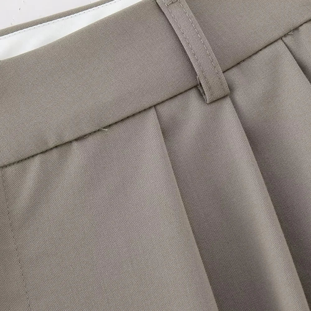 Conjunto Elegante com Cinto de Destaque - DermeBela