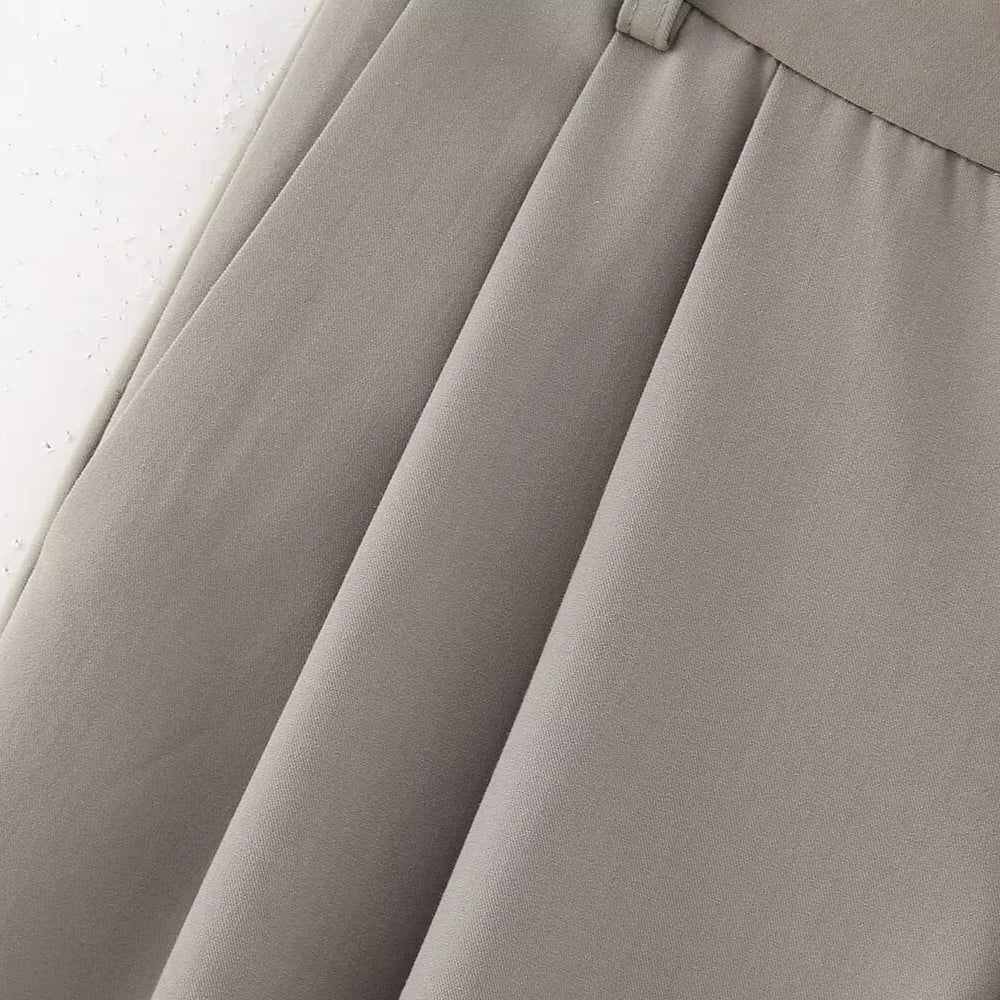 Conjunto Elegante com Cinto de Destaque - DermeBela