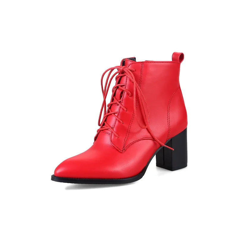 Bota Feminina Cano Curto de Couro PU