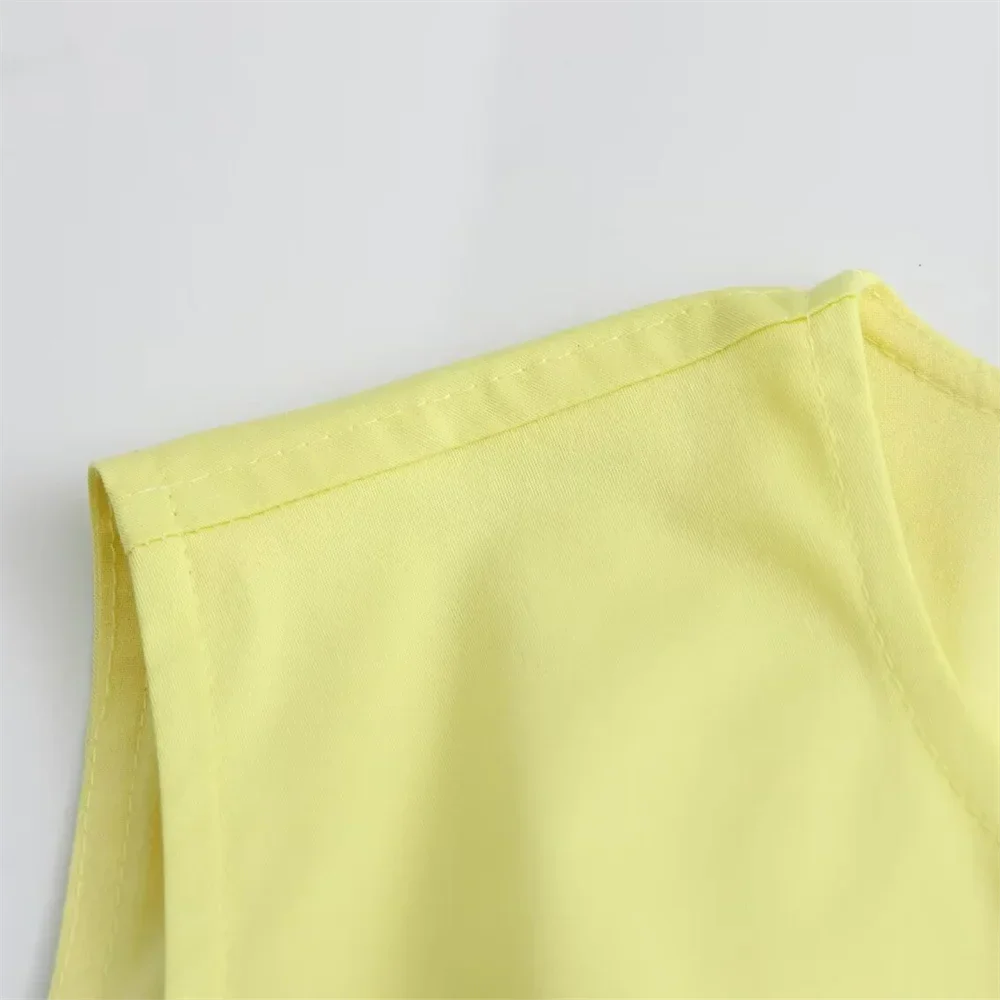 Conjunto Versátil de Saia Curta Plissada e Colete Sem Mangas - DermeBela