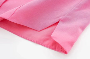 Conjunto Vintage: Colete e Shorts Rosa Monocromático com Gola V - DermeBela